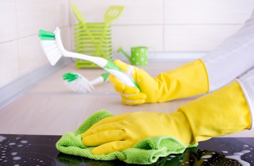 Move-in cleaning for a property in Watford with access and parking considerations